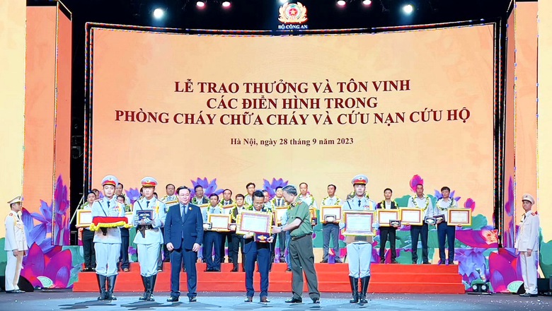 PV GAS nhận nhiều giải thưởng trong c&ocirc;ng t&aacute;c ph&ograve;ng ch&aacute;y chữa ch&aacute;y v&agrave; cứu nạn cứu hộ - Ảnh 1.