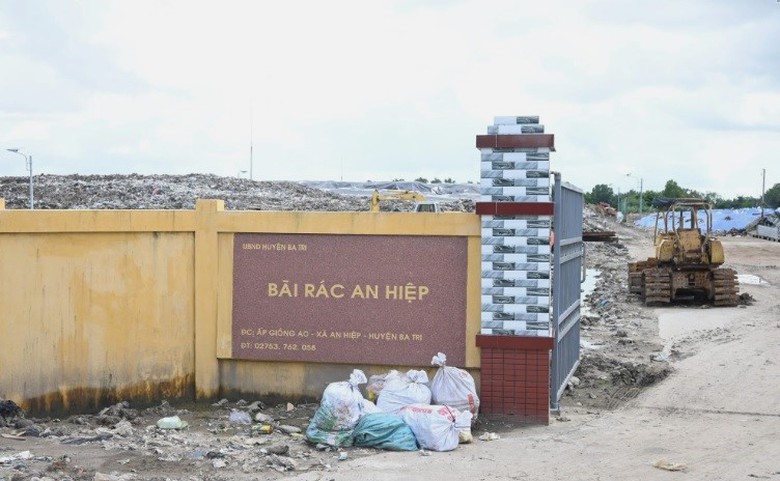 Chủ tịch Bến Tre nhận thiếu s&oacute;t khi b&atilde;i r&aacute;c ảnh hưởng đến người d&acirc;n - Ảnh 2.