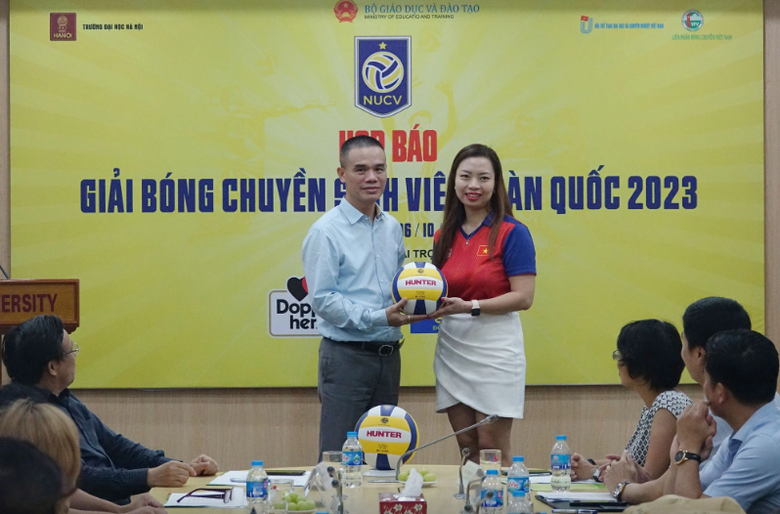 75 trường đại học tham gia giải b&oacute;ng chuyền sinh vi&ecirc;n to&agrave;n quốc 2023  - Ảnh 1.