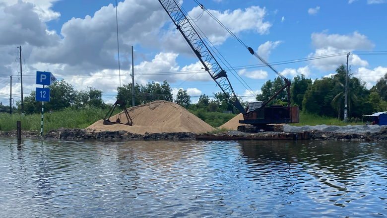 Đo&agrave;n li&ecirc;n ng&agrave;nh C&agrave; Mau ph&aacute;t hiện hai bến thủy nội địa kh&ocirc;ng ph&eacute;p - Ảnh 1.