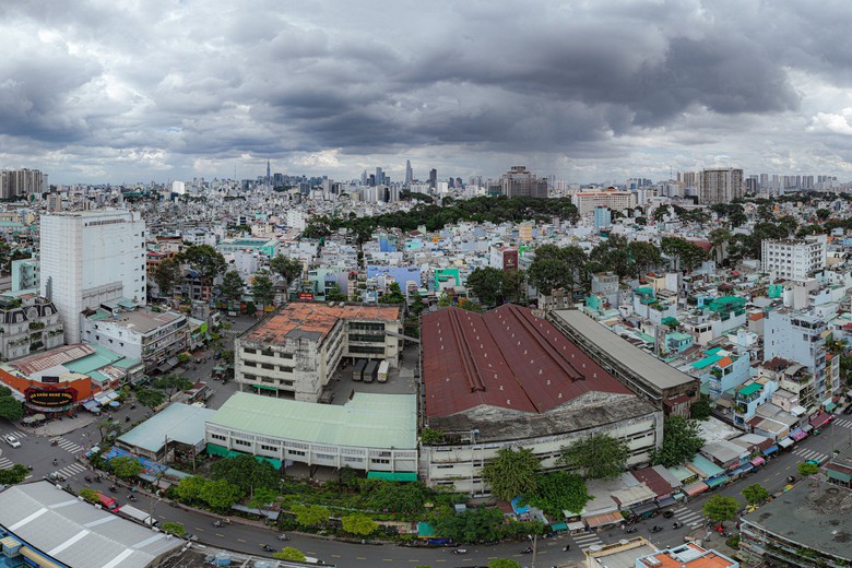 Năm đời phó chủ tịch TP.HCM chưa dẹp được bến xe lậu Thành Bưởi - Ảnh 5. Năm đời phó chủ tịch TP.HCM chưa dẹp được bến xe lậu Thành Bưởi - Ảnh 5.