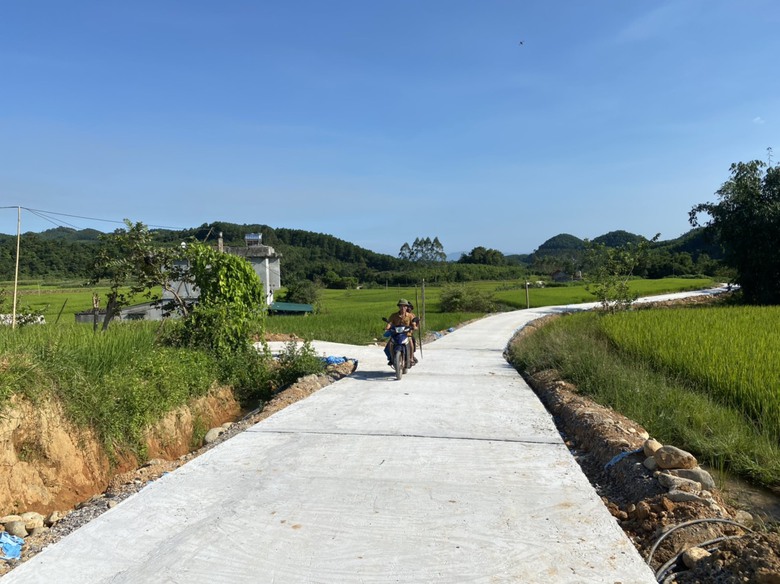 Đổi đời ở điểm d&acirc;n cư Mả Phềnh nhờ c&oacute; cầu, c&oacute; đường mới - Ảnh 1.