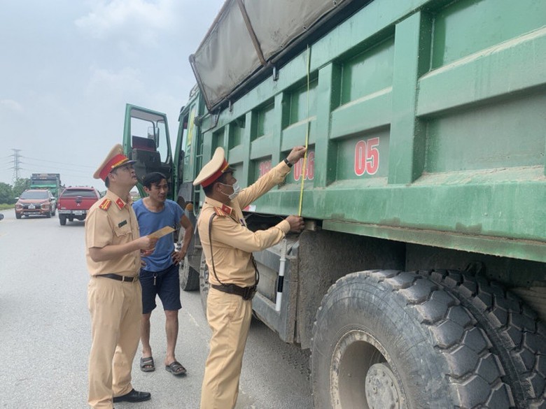 Hưng Y&ecirc;n: Tai nạn giao th&ocirc;ng tăng ch&oacute;ng mặt, lực lượng chức năng ở đ&acirc;u? - Ảnh 5.