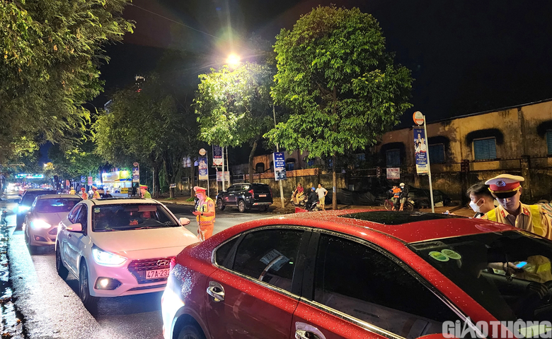 Đắk Lắk kiểm tra nồng độ cồn, kh&ocirc;ng c&oacute; v&ugrave;ng cấm, ngoại lệ - Ảnh 1.