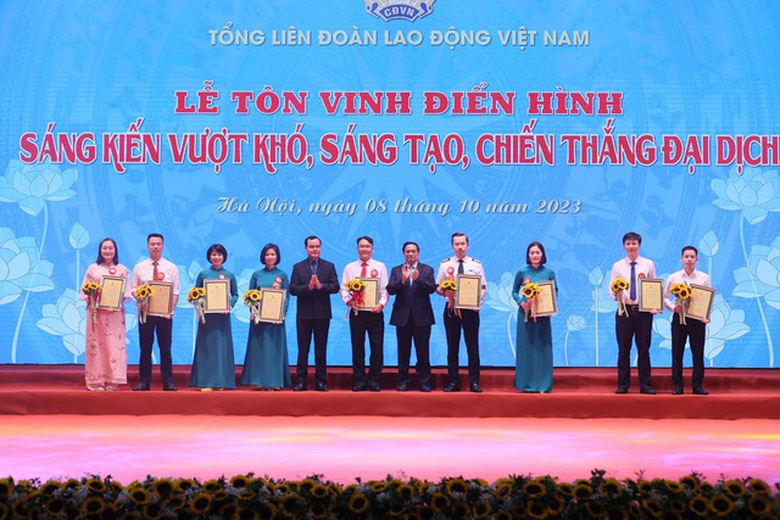 Thủ tướng biểu dương hơn 2 triệu s&aacute;ng kiến l&agrave;m lợi h&agrave;ng chục ngh&igrave;n tỷ đồng - Ảnh 3.