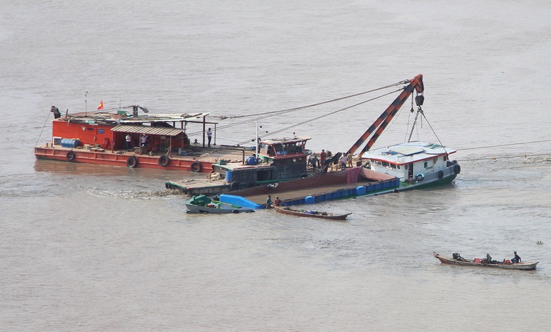 Di dời loạt chướng ngại vật nguy hiểm tr&ecirc;n luồng h&agrave;ng hải - Ảnh 1.