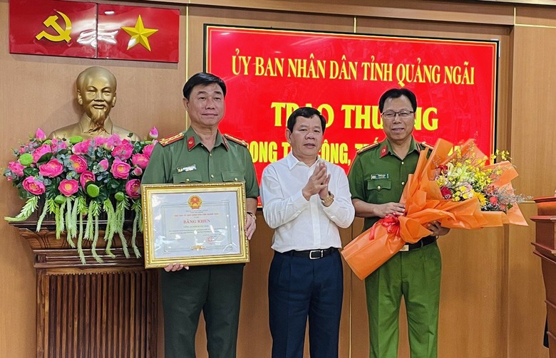 Quảng Ng&atilde;i thưởng n&oacute;ng 100 triệu đồng cho ban chuy&ecirc;n &aacute;n bắt hai nghi phạm nổ s&uacute;ng - Ảnh 1.
