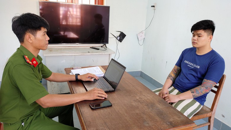 Cho vay l&atilde;i nặng 360%/năm, một thanh ni&ecirc;n ở An Giang bị bắt - Ảnh 2.