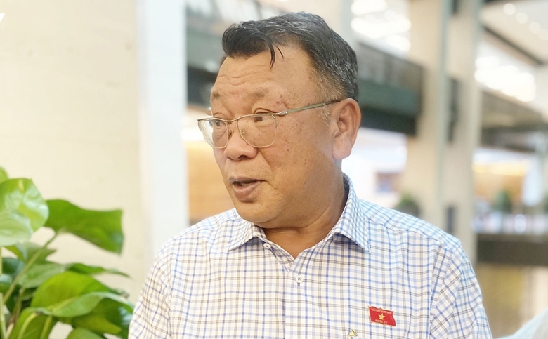 Tăng lương để ngăn tham nhũng vặt, sách nhiễu - Ảnh 1. Tăng lương để ngăn tham nhũng vặt, sách nhiễu - Ảnh 1.