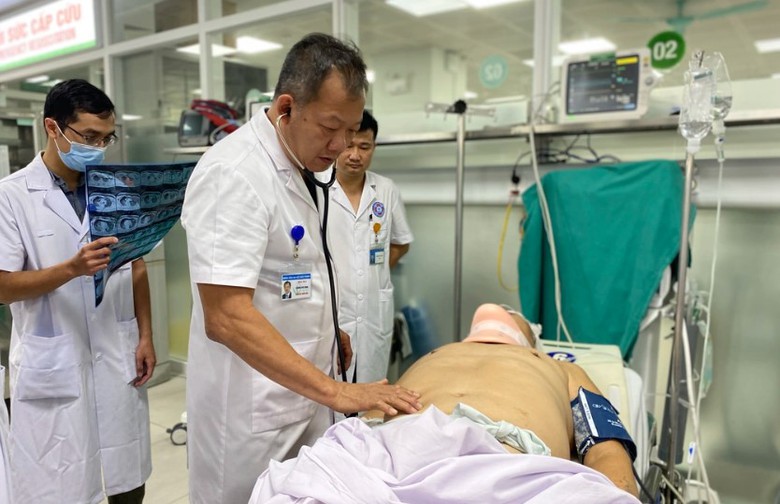 Bệnh nh&acirc;n nặng nhất trong vụ TNGT ở Hữu Lũng đ&atilde; qua cơn nguy kịch - Ảnh 1.