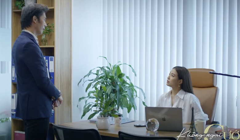 Những c&acirc;u hỏi v&ocirc; tri của Phong khiến Yến kh&ocirc;ng khỏi thắc mắc.