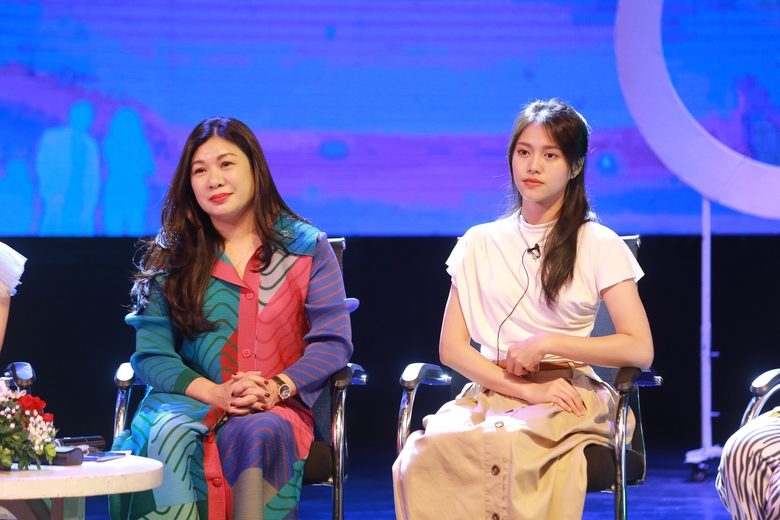 Ph&oacute; gi&aacute;m đốc Nh&agrave; h&aacute;t Tuổi trẻ Cao Ngọc &Aacute;nh: Vi&ecirc;n đ&aacute; ngũ sắc sẽ chạm tới tr&aacute;i tim kh&aacute;n giả - Ảnh 3.