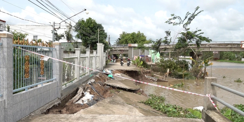 B&iacute; thư Cần Thơ: Nhanh ch&oacute;ng khắc phục những điểm sạt lở l&agrave;m mất đường giao th&ocirc;ng - Ảnh 2.