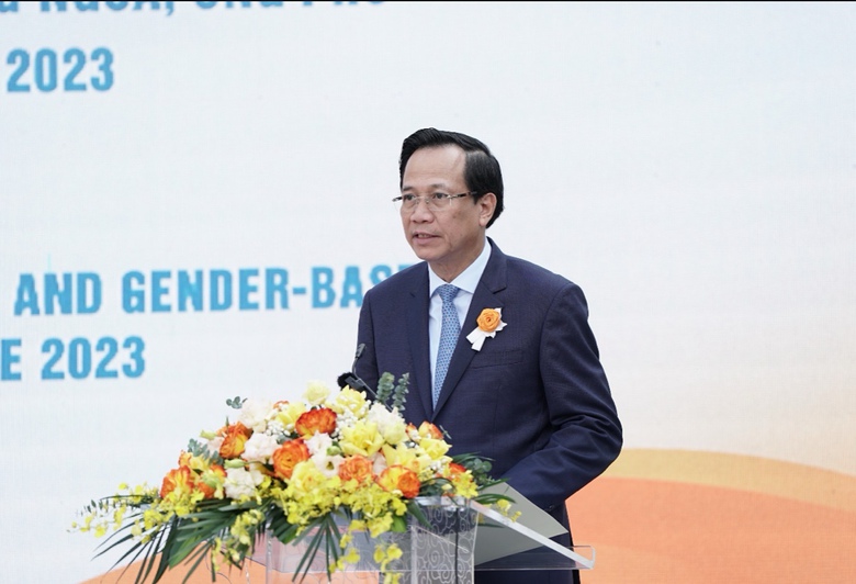 Vietnam Airlines "t&ocirc; cam bầu trời" v&igrave; b&igrave;nh đẳng giới - Ảnh 1.