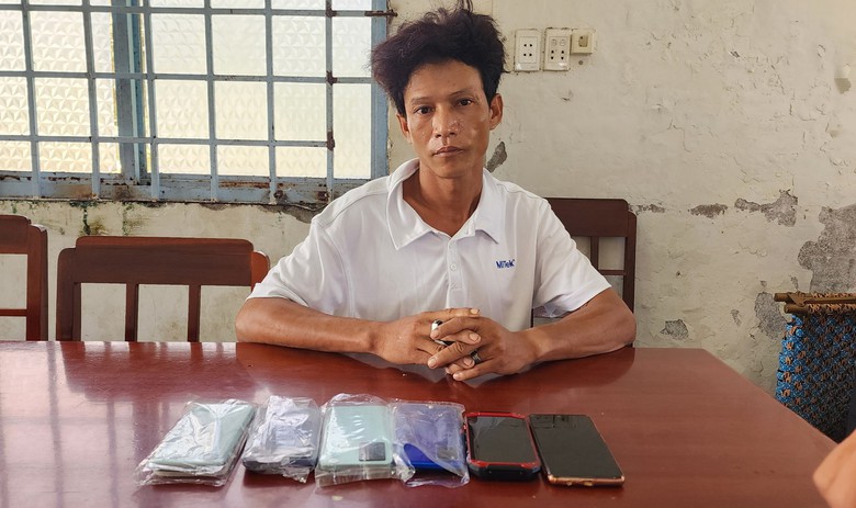 Ki&ecirc;n Giang: Bắt giữ người đ&agrave;n &ocirc;ng g&acirc;y ra h&agrave;ng loạt vụ trộm tại bệnh viện - Ảnh 1.