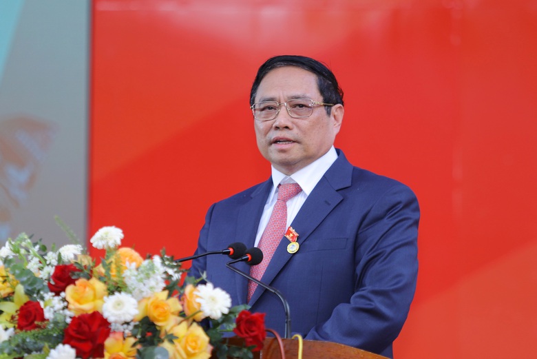 Thủ tướng Ch&iacute;nh phủ dự v&agrave; trao Hu&acirc;n chương Độc lập hạng Ba cho Trường THPT Cẩm Thuỷ 1 - Ảnh 4.