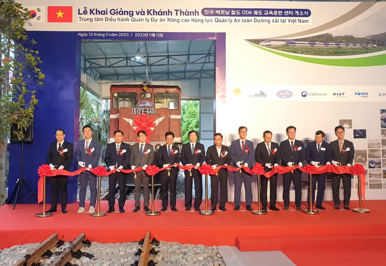 Gần 253 tỷ vốn ODA n&acirc;ng cao năng lực quản l&yacute; an to&agrave;n đường ray - Ảnh 1.