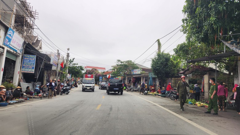 X&atilde; huyện l&agrave;m thực chất, kh&ocirc;ng để Nghị quyết chống lấn chiếm h&agrave;nh lang "chết yểu" - Ảnh 2.