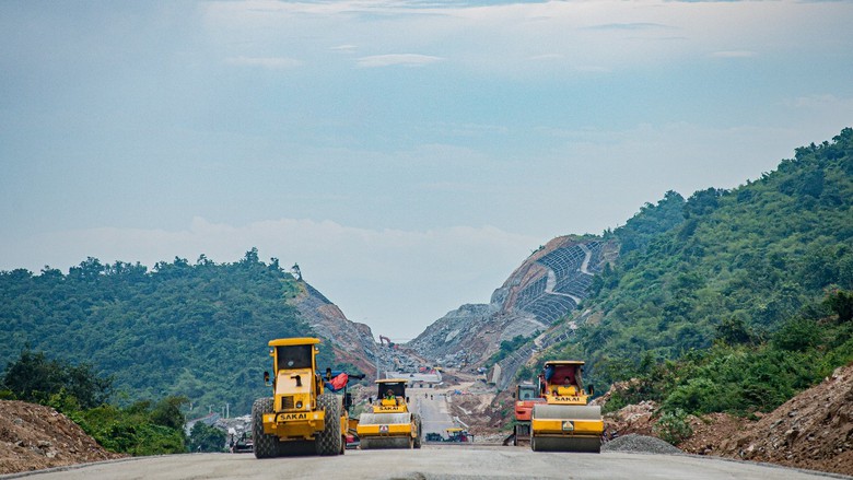 Ng&agrave;y đ&ecirc;m thi c&ocirc;ng đưa cao tốc Cam L&acirc;m - Vĩnh Hảo về đ&iacute;ch - Ảnh 2.