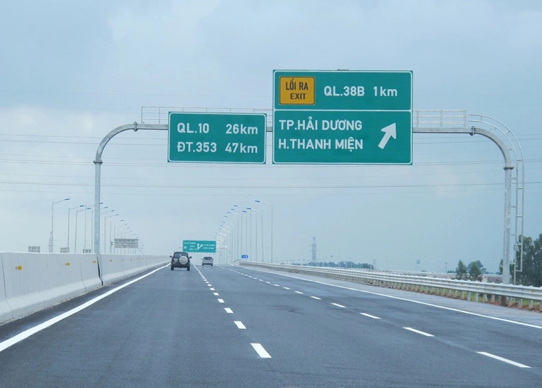 Hệ thống giao th&ocirc;ng th&ocirc;ng minh ngăn xe qu&aacute; tải v&agrave;o cao tốc - Ảnh 1.