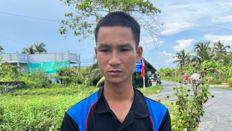 C&agrave; Mau: Bắt giữ đối tượng chạy xe m&aacute;y cướp d&acirc;y chuyền của nhiều phụ nữ - Ảnh 1.