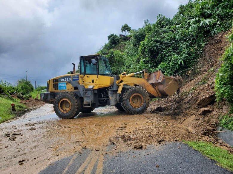 Thông xe QL24 qua đèo Vi Ô Lắc nhưng còn nhiều bất an về an toàn giao thông - Ảnh 1. Thông xe QL24 qua đèo Vi Ô Lắc nhưng còn nhiều bất an về an toàn giao thông - Ảnh 1.