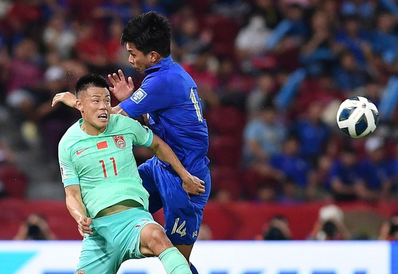 V&ograve;ng loại World Cup: Mắc sai lầm ngớ ngẩn, Th&aacute;i Lan thua tiếc nuối trước Trung Quốc  - Ảnh 1.