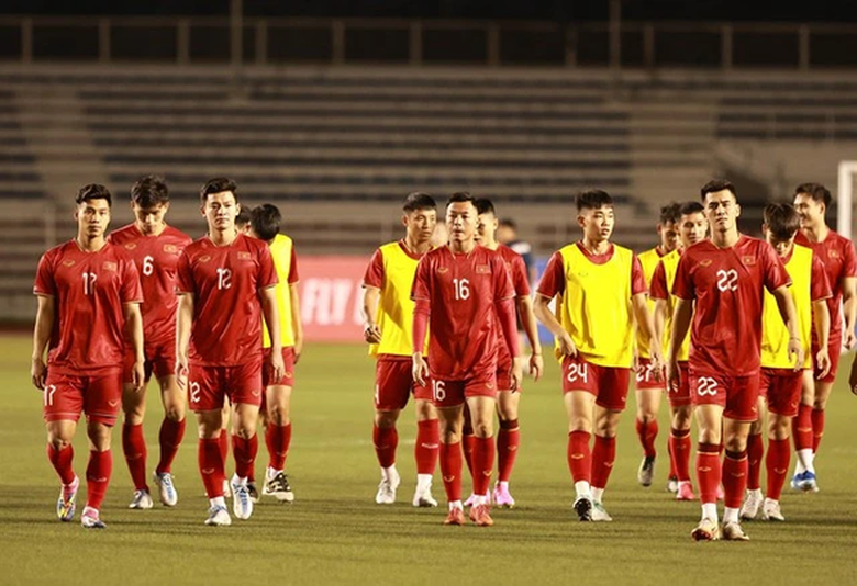 Trung vệ số 1 Việt Nam bị HLV Troussier loại khỏi danh s&aacute;ch dự v&ograve;ng loại World Cup  - Ảnh 1.