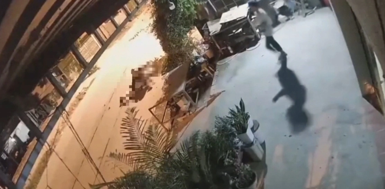 Hai xe máy đâm trực diện trên QL 279D, nhiều người nguy kịch - Ảnh 1. Hai xe máy đâm trực diện trên QL 279D, nhiều người nguy kịch - Ảnh 1.