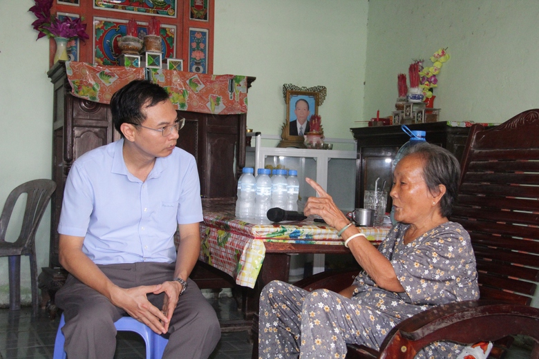 Uỷ ban ATGT Quốc gia thăm gia đ&igrave;nh c&oacute; người tử vong v&igrave; tai nạn giao th&ocirc;ng tại Hậu Giang - Ảnh 7.