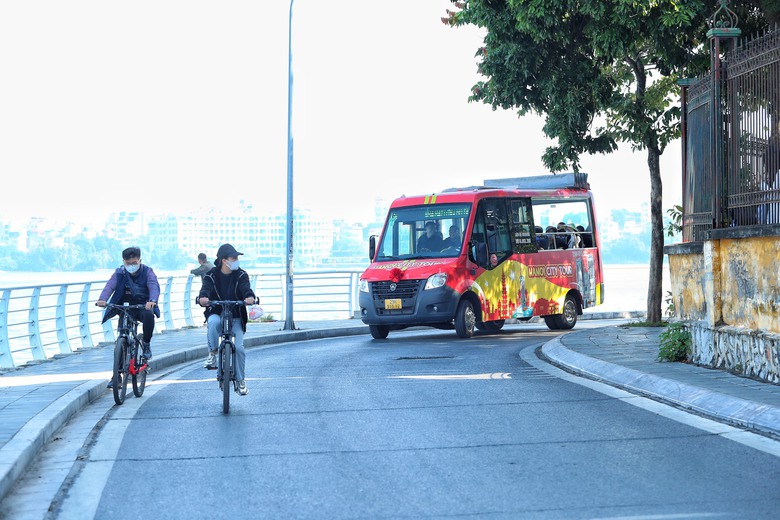 H&agrave; Nội ch&iacute;nh thức khai trương tuyến City Tour một tầng tho&aacute;ng n&oacute;c - Ảnh 2.