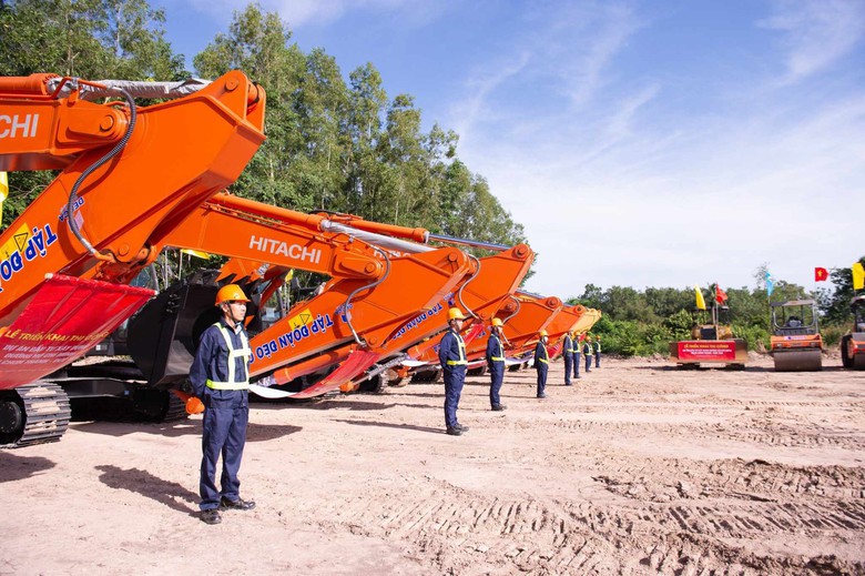 Phát lệnh thi công đường Hồ Chí Minh đoạn Chơn Thành - Đức Hòa - Ảnh 2. Phát lệnh thi công đường Hồ Chí Minh đoạn Chơn Thành - Đức Hòa - Ảnh 2.