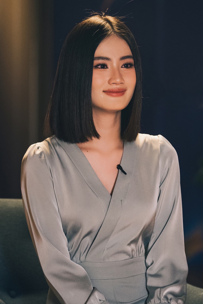 Clip Hoa hậu &Yacute; Nhi xin lỗi c&ocirc;ng ch&uacute;ng v&agrave; gửi lời ch&agrave;o đi du học tại &Uacute;c - Ảnh 2.