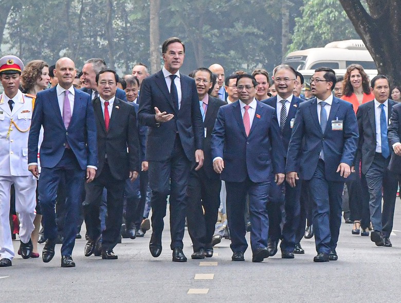 Toàn cảnh lễ đón Thủ tướng Hà Lan Mark Rutte - Ảnh 6. Toàn cảnh lễ đón Thủ tướng Hà Lan Mark Rutte - Ảnh 6.