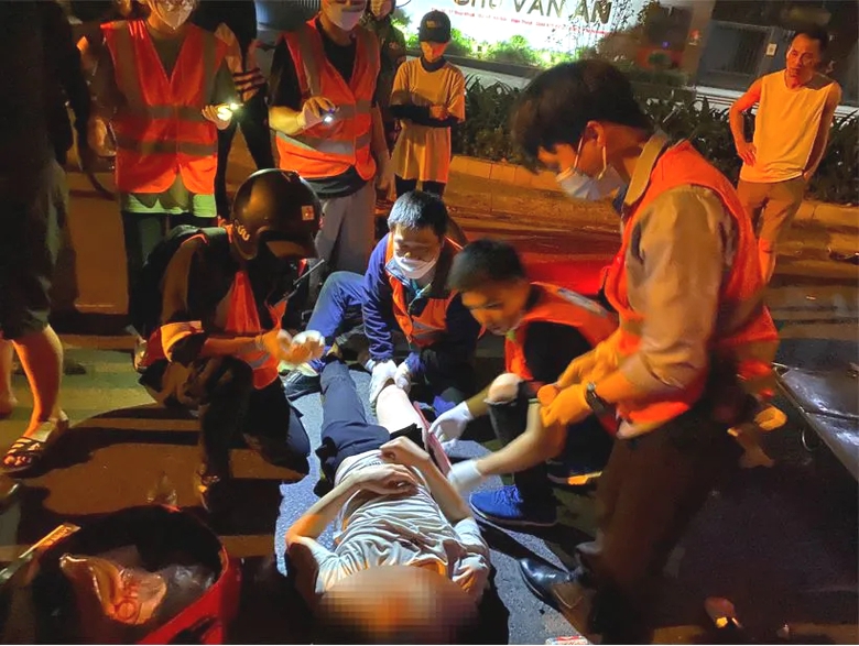 Chăm s&oacute;c chấn thương ngoại viện giảm thương vong cho nạn nh&acirc;n TNGT - Ảnh 1.