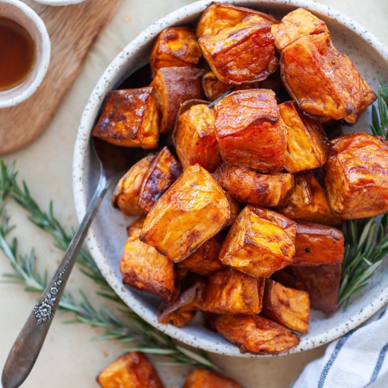 Loại củ mệnh danh &ldquo;trường thọ&rdquo;, l&agrave; nguy&ecirc;n liệu của c&aacute;c m&oacute;n ăn vặt m&ugrave;a đ&ocirc;ng - Ảnh 8.