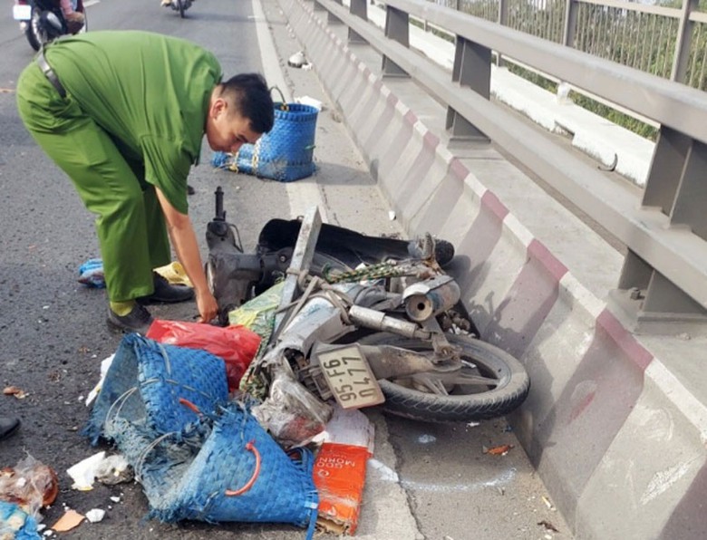 Tin tức tai nạn giao th&ocirc;ng mới nhất ng&agrave;y h&ocirc;m nay 21/11/2023 - Ảnh 1.