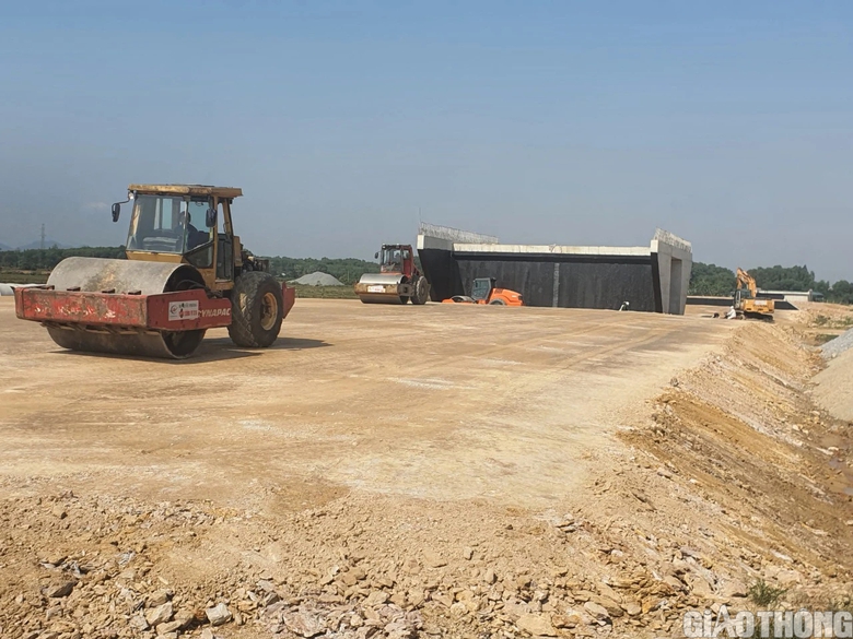 R&uacute;t kinh nghiệm l&agrave;m cao tốc giai đoạn 1 để vận dụng trong thi c&ocirc;ng giai đoạn 2 - Ảnh 2.