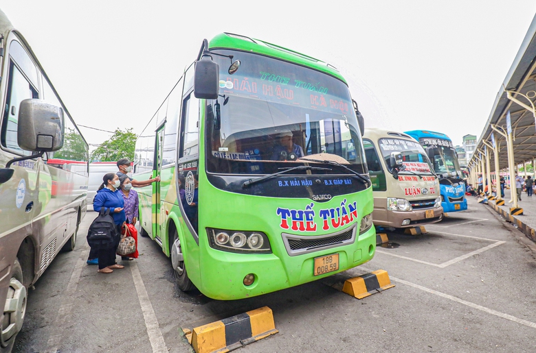 Bắt đầu &ldquo;n&oacute;ng&rdquo; v&eacute; m&aacute;y bay, t&agrave;u xe Tết - Ảnh 3.