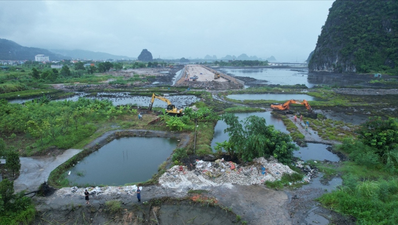 V&igrave; sao Quảng Ninh chi gần 500 tỷ đồng nối th&ecirc;m tuyến với đường bao biển Hạ Long &ndash; Cẩm Phả? - Ảnh 2.