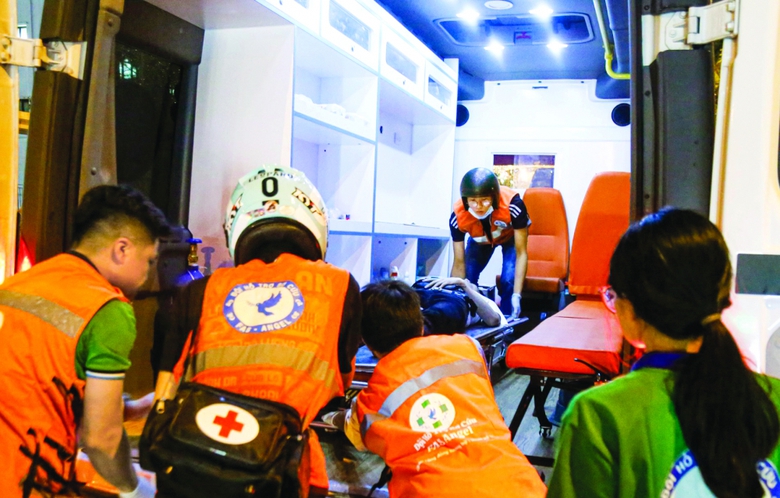 Cách nào nâng hiệu quả sơ cấp cứu trước viện cho nạn nhân tai nạn giao thông? - Ảnh 1. Cách nào nâng hiệu quả sơ cấp cứu trước viện cho nạn nhân tai nạn giao thông? - Ảnh 1.