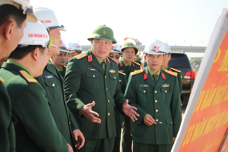 Hơn 60 ng&agrave;y đ&ecirc;m chạy đua đưa dự &aacute;n Diễn Ch&acirc;u - B&atilde;i Vọt về đ&iacute;ch - Ảnh 3.