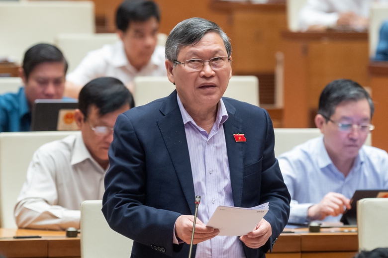 Quy định r&uacute;t bảo hiểm x&atilde; hội 1 lần l&agrave;m "n&oacute;ng" nghị trường - Ảnh 1.