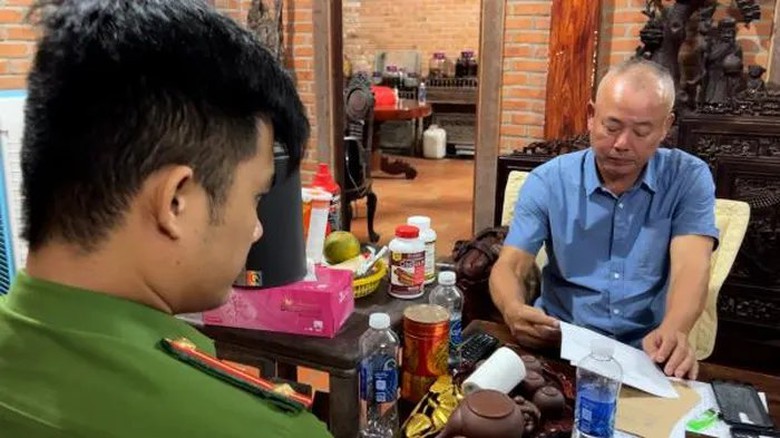 Biến khu du lịch ngh&igrave;n tỷ bỏ hoang th&agrave;nh điểm khai th&aacute;c kho&aacute;ng sản tr&aacute;i ph&eacute;p - Ảnh 2.