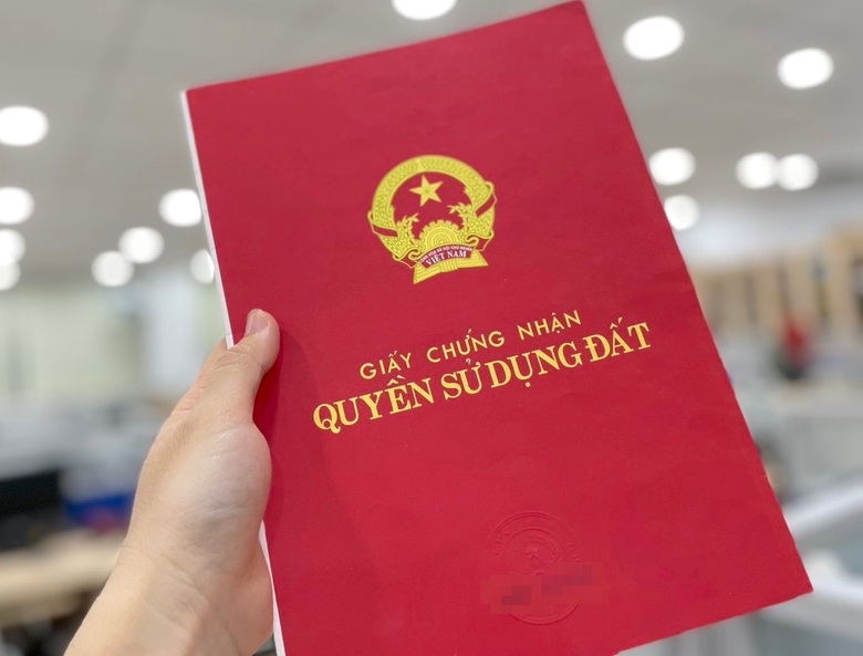 Điều tra vụ việc x&acirc;y nh&agrave; tr&aacute;i ph&eacute;p nhưng lại được cấp sổ đỏ ở B&igrave;nh Định - Ảnh 1.
