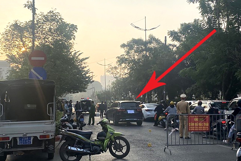 H&agrave; Nội: Người đi bộ tử vong sau va chạm với &ocirc; t&ocirc; Mercedes
 - Ảnh 1.