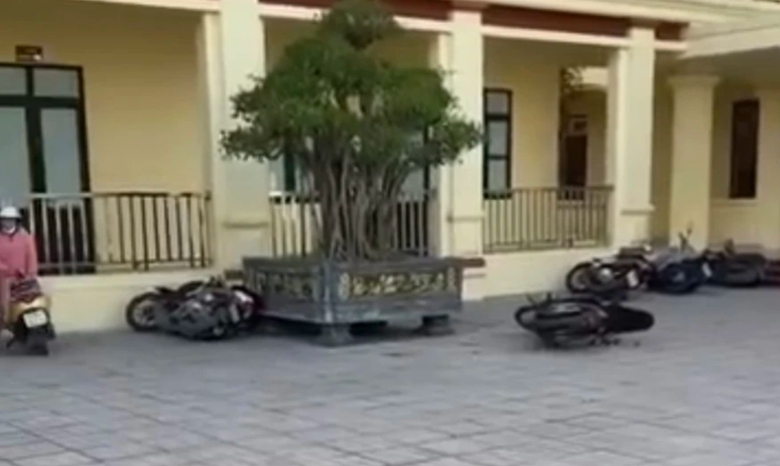 Hải Ph&ograve;ng: Tạm giữ nữ t&agrave;i xế g&acirc;y n&aacute;o loạn trụ sở UBND x&atilde; An Đồng - Ảnh 2.