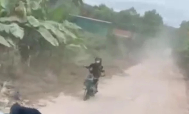 Quảng Ninh: Yên cầu doanh nghiệp hoàn trả đường sau phản ánh của Báo Giao thông - Ảnh 2. Quảng Ninh: Yên cầu doanh nghiệp hoàn trả đường sau phản ánh của Báo Giao thông - Ảnh 2.