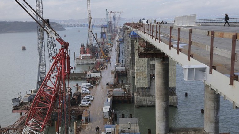 Trung Quốc lên tiếng về thông tin hỗ trợ Nga xây đường hầm xuyên biển tới bán đảo Crimea - Ảnh 1. Trung Quốc lên tiếng về thông tin hỗ trợ Nga xây đường hầm xuyên biển tới bán đảo Crimea - Ảnh 1.