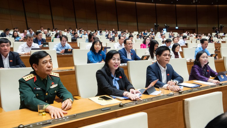 Quốc hội th&ocirc;ng qua Nghị quyết th&iacute; điểm cơ chế đặc th&ugrave; về đầu tư x&acirc;y dựng đường bộ - Ảnh 2.